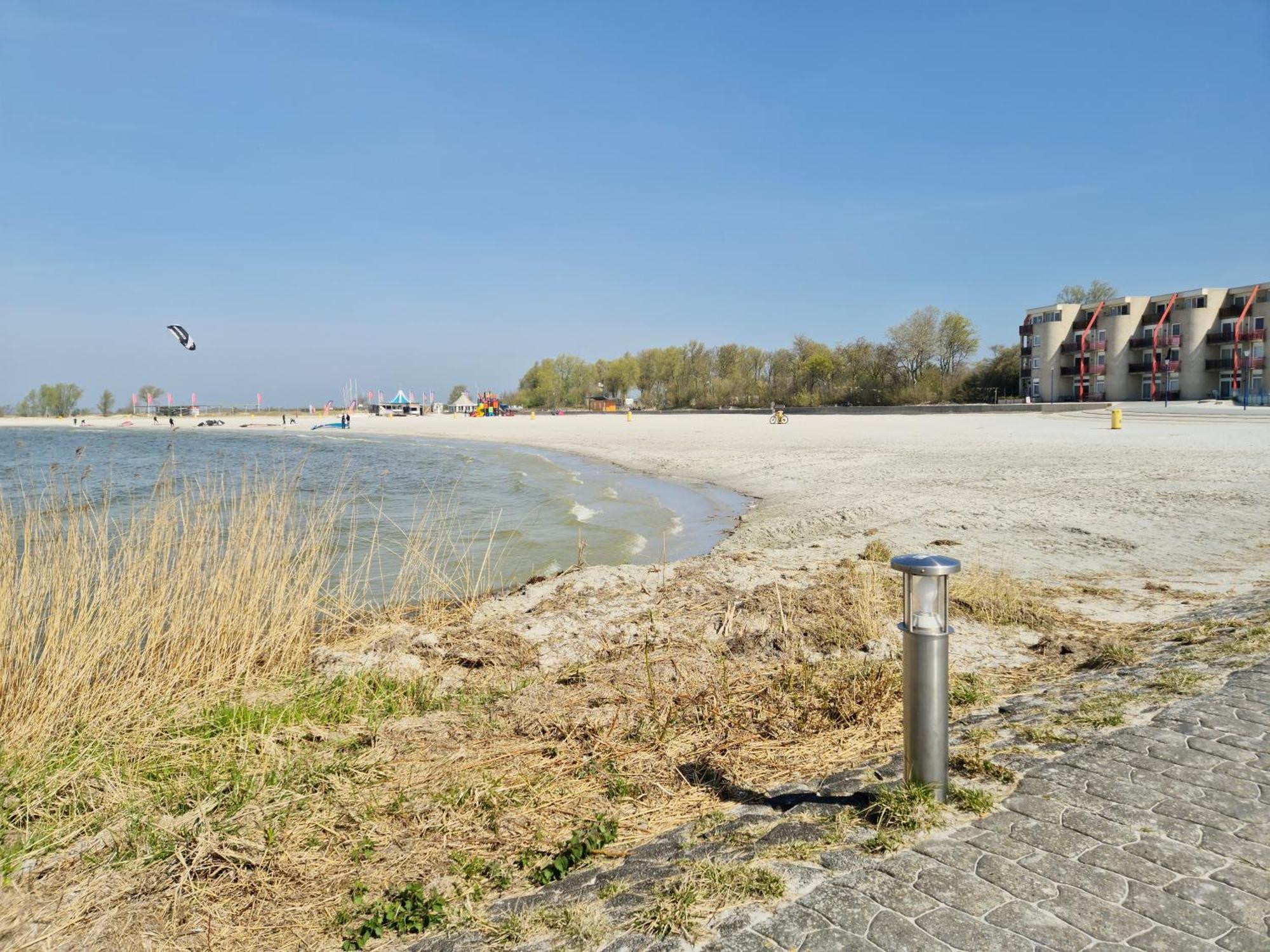 Chalet T18 Makkum Bagian luar foto