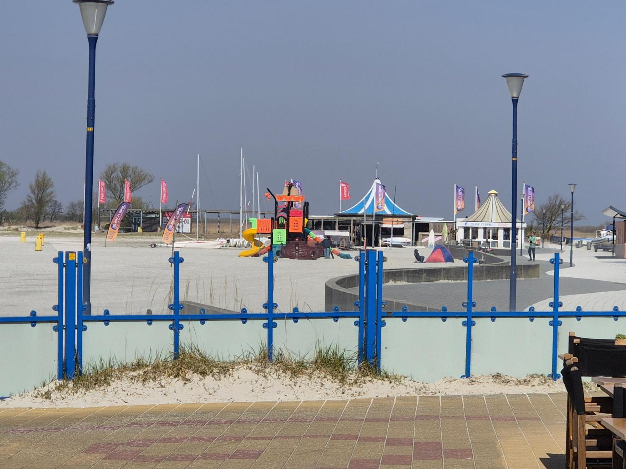 Chalet T18 Makkum Bagian luar foto